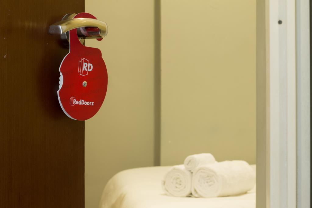 Hotel Reddoorz @ Klender Jakarta Exteriér fotografie