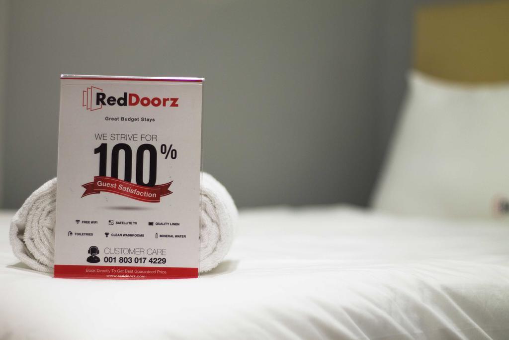 Hotel Reddoorz @ Klender Jakarta Exteriér fotografie