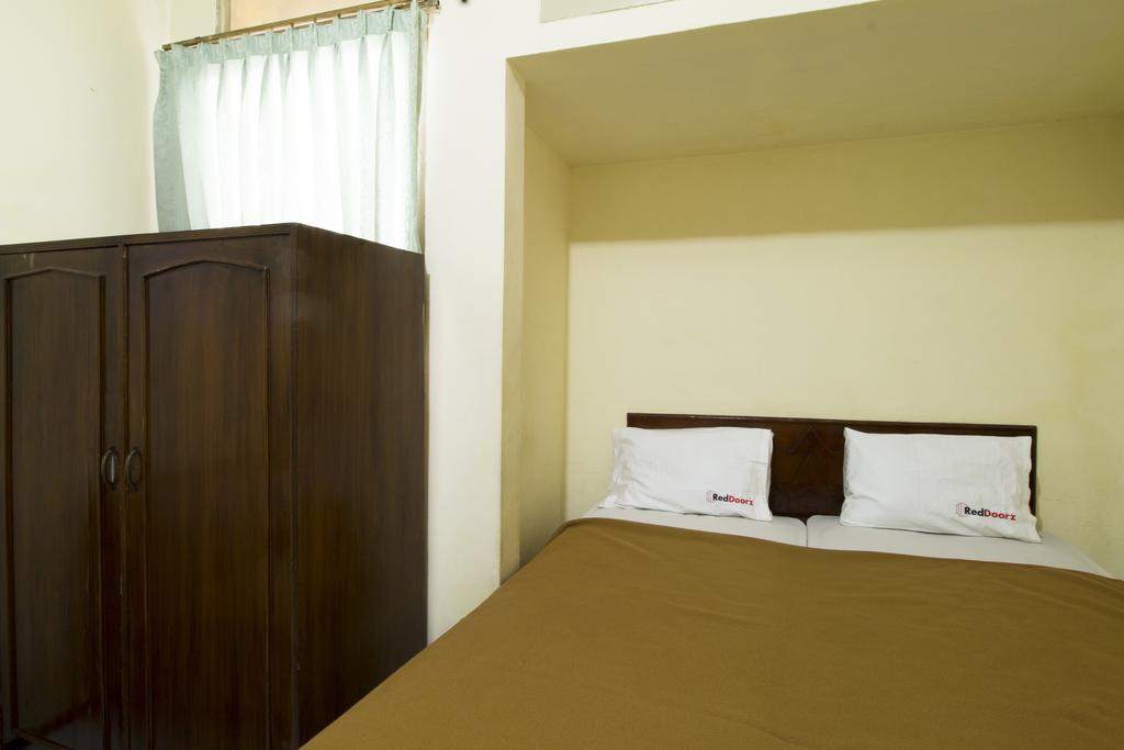 Hotel Reddoorz @ Klender Jakarta Exteriér fotografie