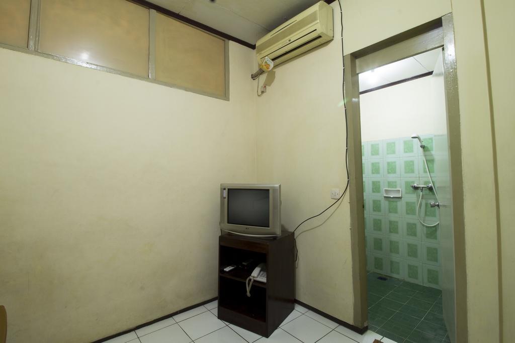 Hotel Reddoorz @ Klender Jakarta Exteriér fotografie