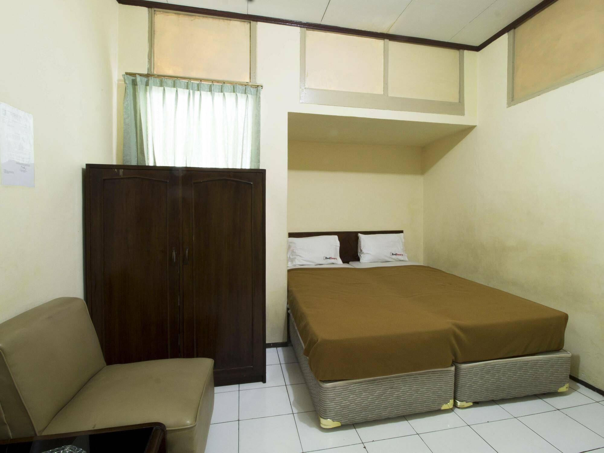 Hotel Reddoorz @ Klender Jakarta Exteriér fotografie